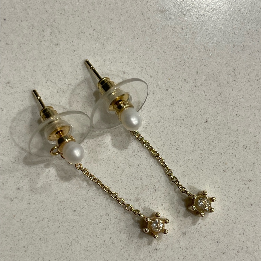 KENDRA SCOTT- Leighton Gold Pearl Linear Earrings